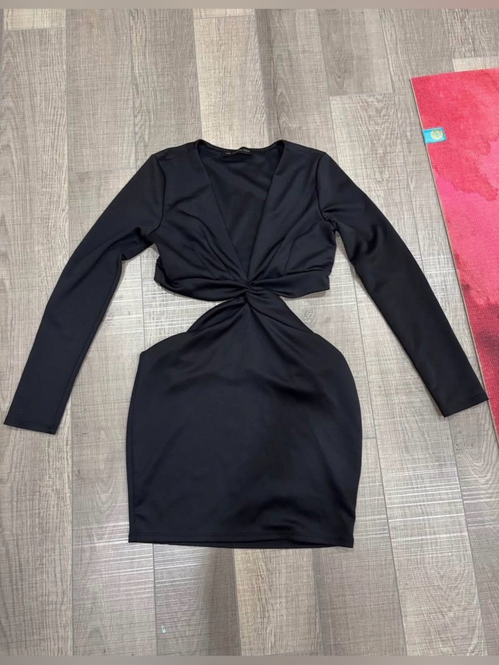 Black Long-Sleeve Knot Cutout Bodycon Dress - Picture 1 of 2